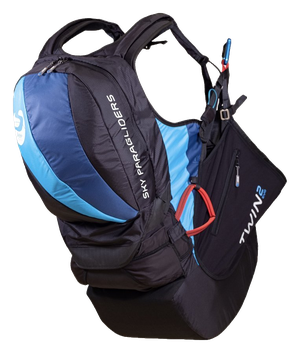 TWIN 2 evo, вид сзади сбоку Подвеска Sky Paragliders TWIN 2 evo, спинка и ручка запасного парашюта